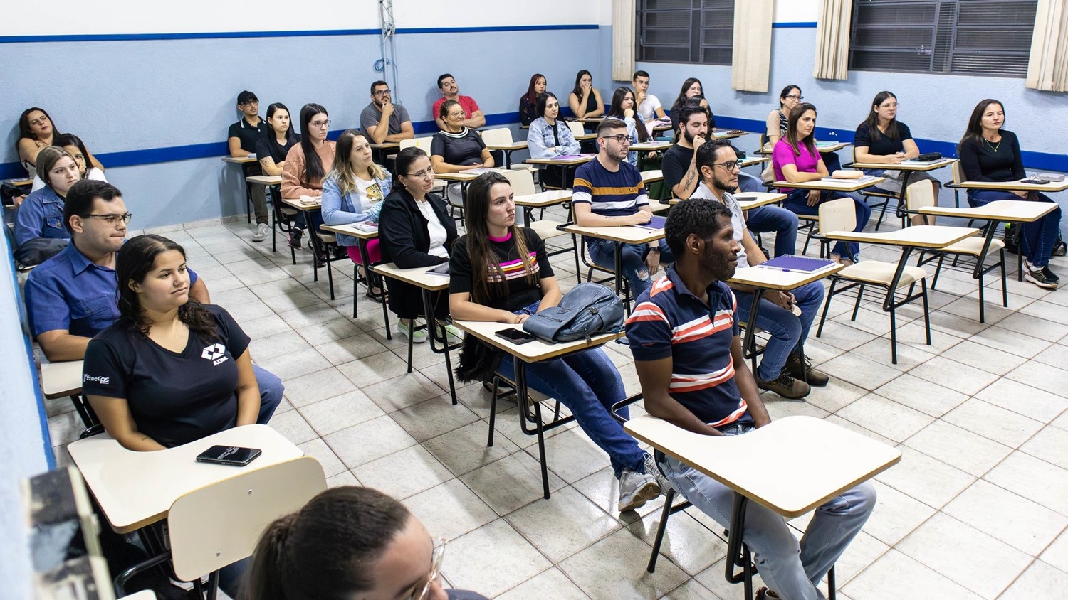 Alunos que iniciaram o curso de contabilidade em julho de 2024. Foto: Luís Fernando da Silva / Prefeitura Municipal de Urupês.