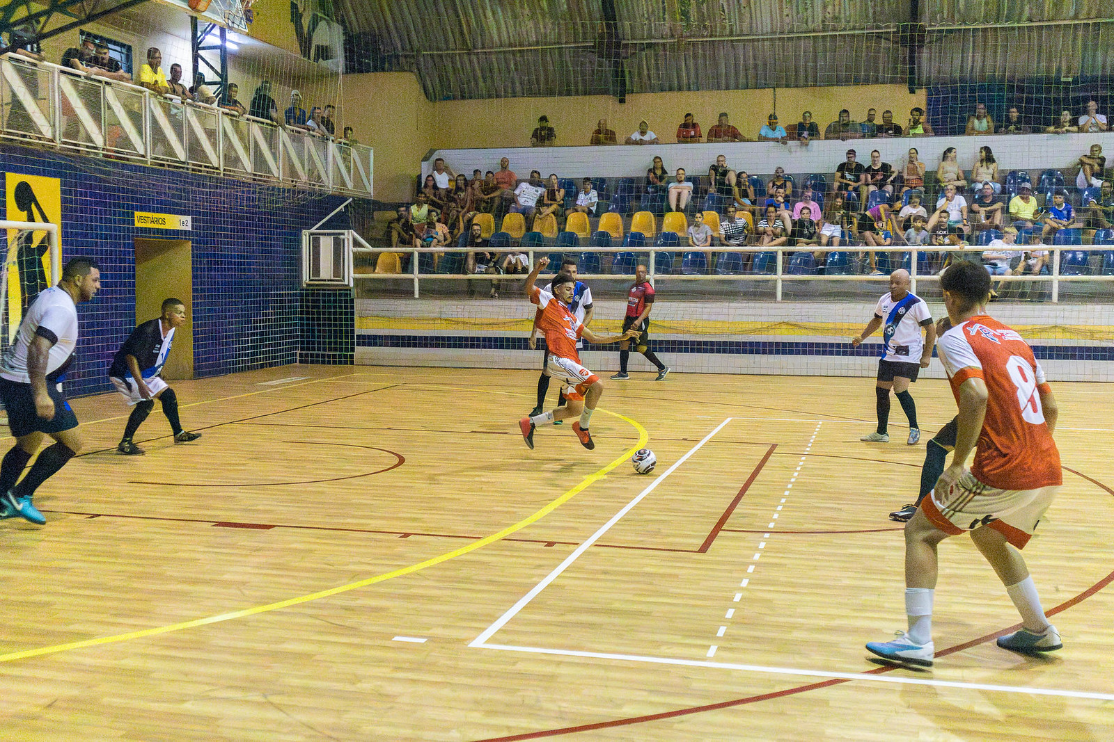 Municipal de Futsal acontece no Ginásio de Esportes de Urupês. Foto: Thomas Volpato Moutropoulos / Prefeitura de Urupês